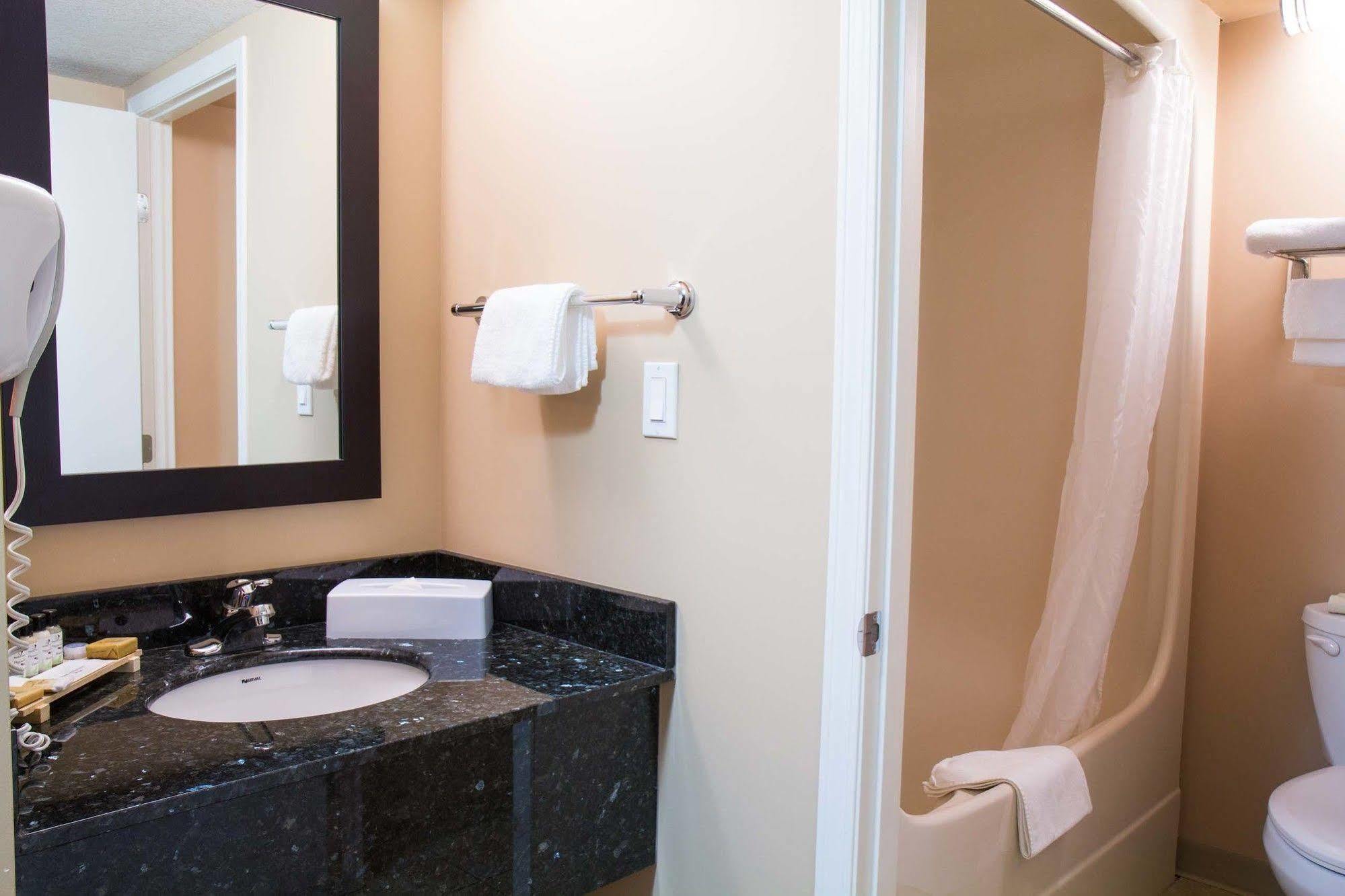 Quality & Conference Centre Hotel